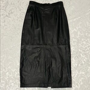 Elegant Black Leather Skirt